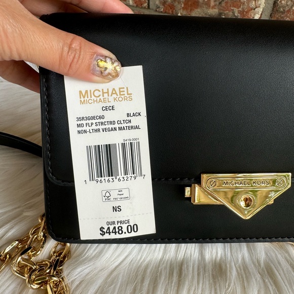 Micheal Kors purse - Picture 7 of 7